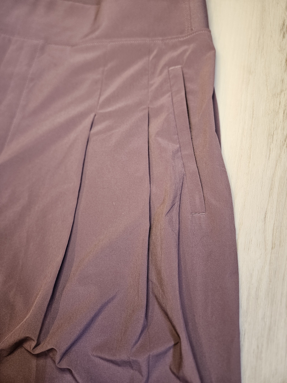 Athleta Brooklyn Heights Wide Leg Pleated Pants Mauve Purple Womens 14 Tall EUC - Picture 11 of 15